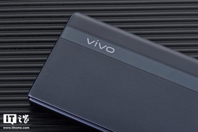vivo定位登录，vivo云服务登录官网定位（折叠屏深度评测：来得晚）