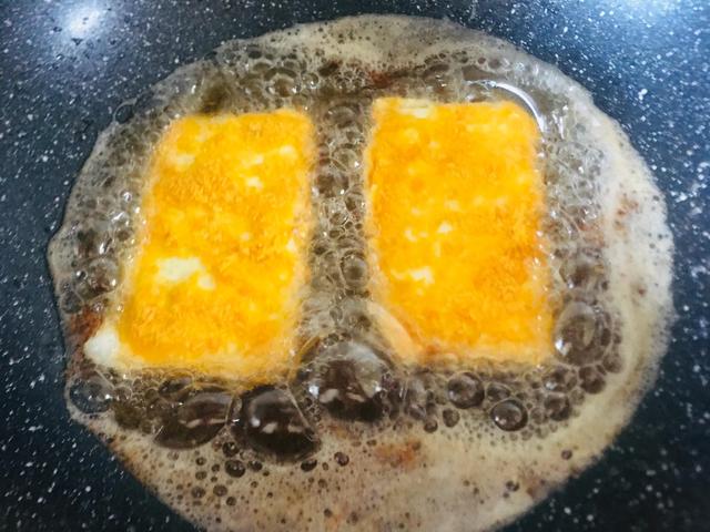 内蒙奶豆腐怎么吃，内蒙特色奶豆腐（大内蒙的奶豆腐太香了）