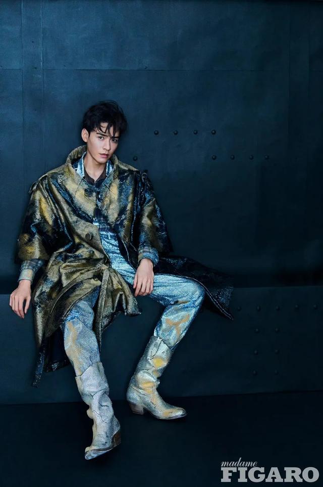 刘昊然，刘昊然周冬雨恋情坐实（龚俊新杂志销量一分钟破4万图片）