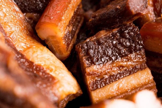 熏肉怎么做，熏肉怎么做不硬又好吃又香（80岁奶奶教我土方法）