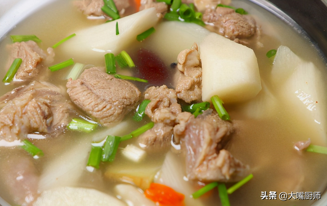 烩羊肉的家常做法，红烩羊肉的最正宗做法（只放4种料就够了）
