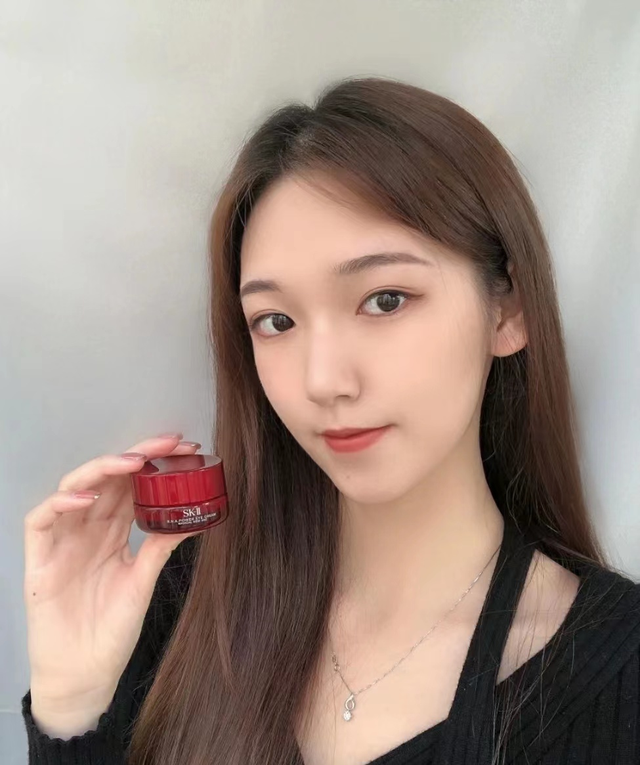 雅诗兰黛的眼霜，雅诗兰黛眼霜（雅诗兰黛小棕瓶、兰蔻小黑瓶、SK2大红瓶眼霜）