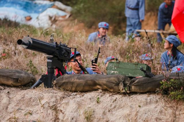 团队有气势的宣誓词，团队有气势的宣誓词大学（泉州红七月党建团建年年有）