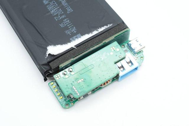 如何检测移动电源的容量，怎么测量移动电源电池容量（兼具小体积与10000mAh大容量）