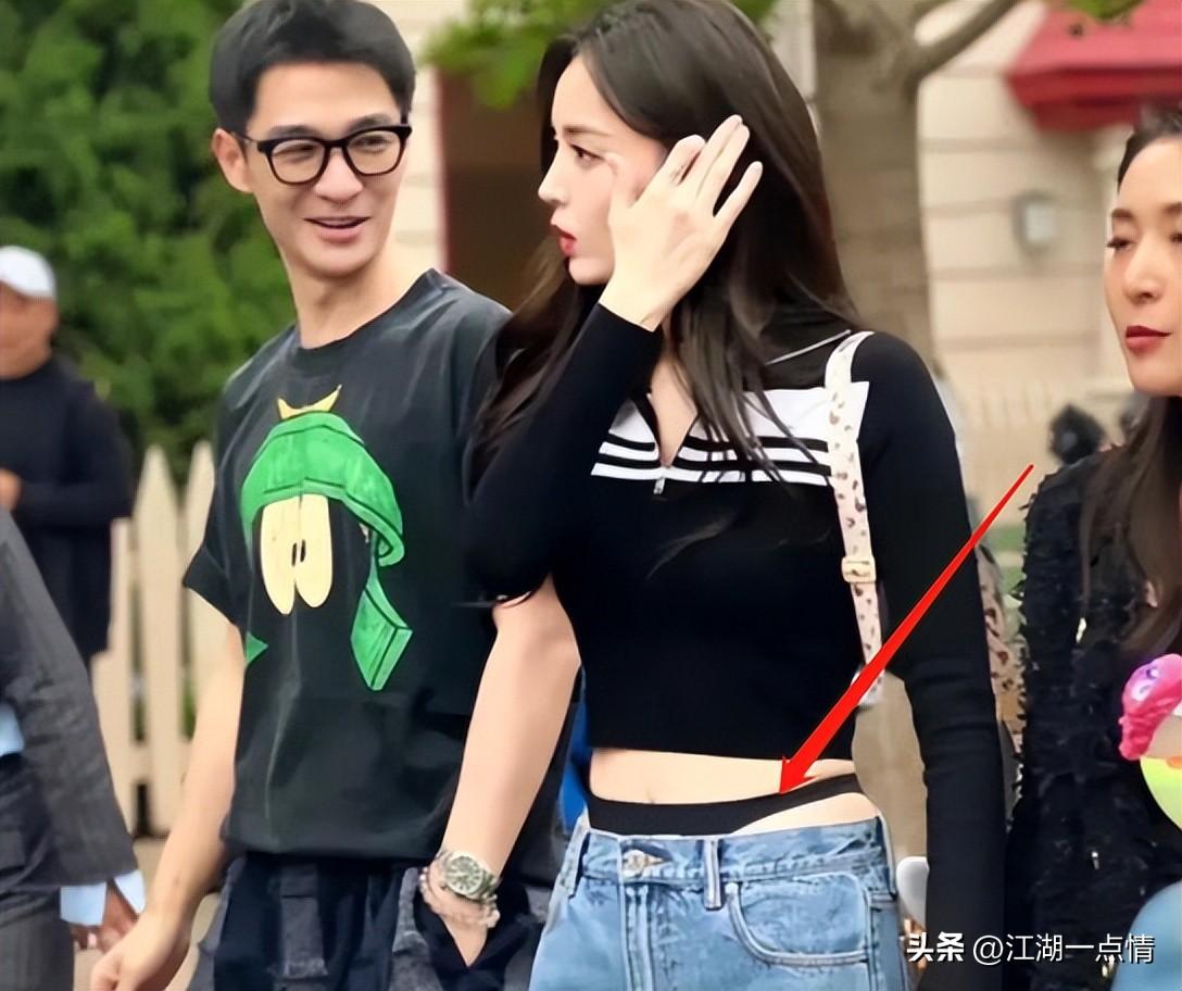 古力娜扎的黑色丁字裤外露,擦边不好看?