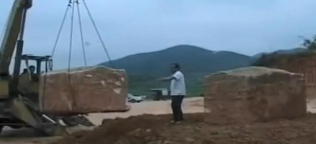 古墓挖出七星石棺，广西挖出北斗七星巨棺