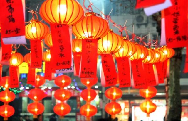 元宵佳节的祝福语，元宵佳节的祝福语短语（20句不落俗套的元宵祝福）