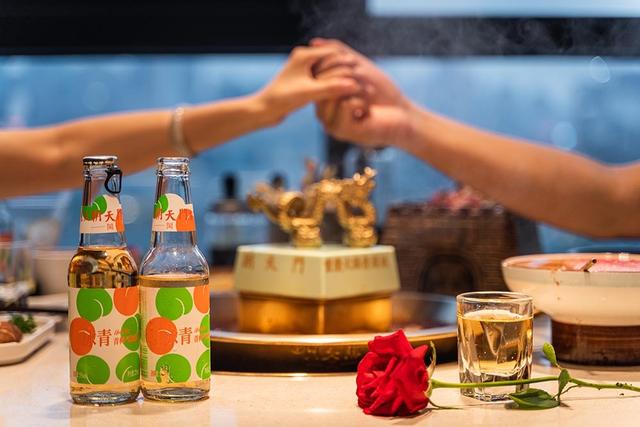 市井火锅店该如何经营，卤小鲜无骨鸡爪加盟费多少