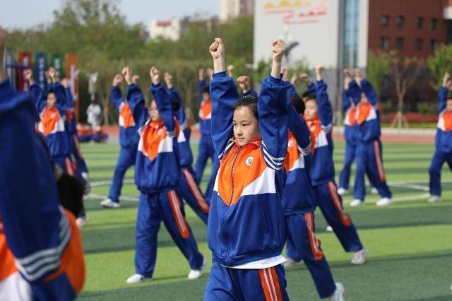中学生广播体操舞动青春，第三套中学生广播体操《舞动青春》的做法（展现风貌—濮阳市第十中学“舞动青春”广播操比赛）
