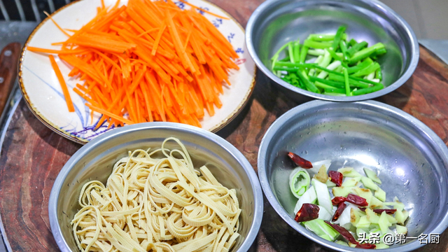 碱性食物排名第一名，世界最强碱性食物排行（也要吃的6种“碱性”菜）