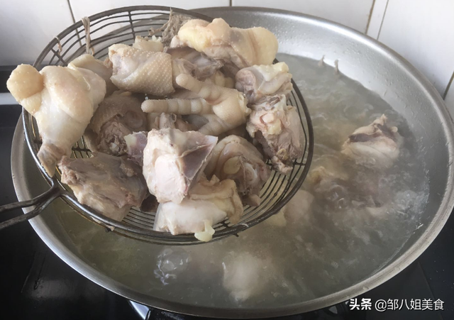 清炖鸡的做法(清炖鸡的做法视频)