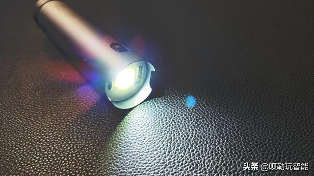 一次性剃须刀可以带上飞机吗，一次性剃须刀可以带上飞机吗（旅行、露营、出差必备懒人神器）