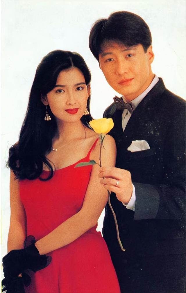 黎明女粉合照，流水的女神。盘点百搭天王黎明和美女们的合照。