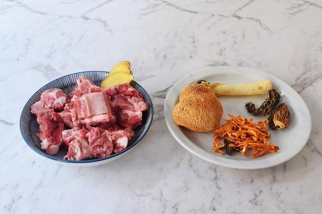 猴头菇的家常做法，猴头菇的家常做法有哪些（超好喝的猴头菇排骨汤）