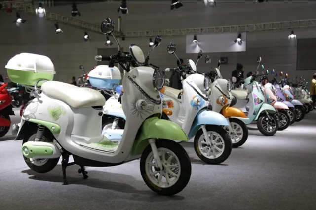 什么电动车质量好，哪种电瓶车质量是最好的（雅迪、爱玛、台铃、小牛哪个牌子电动车好）