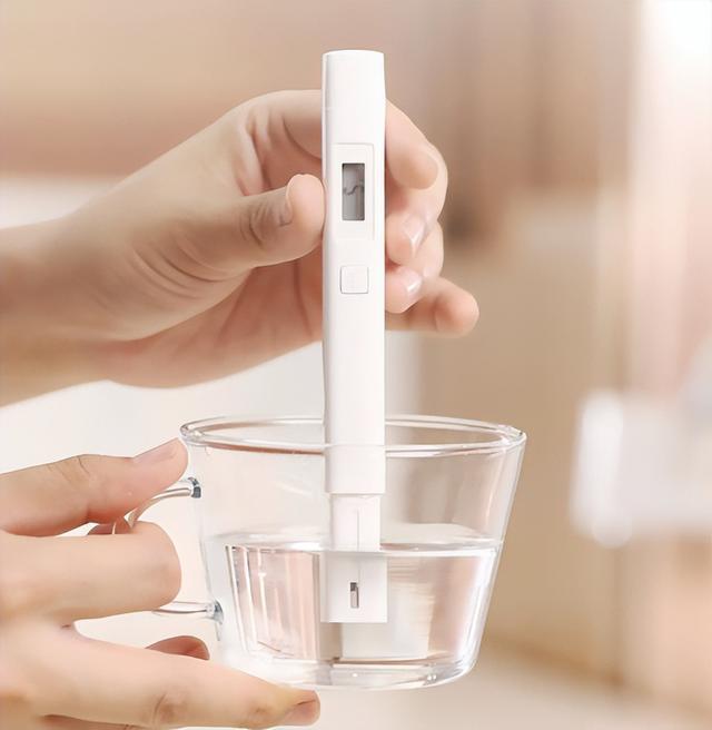 如何选购净水器，如何选购家用净水器（实现饮水自由，净水器怎么选）