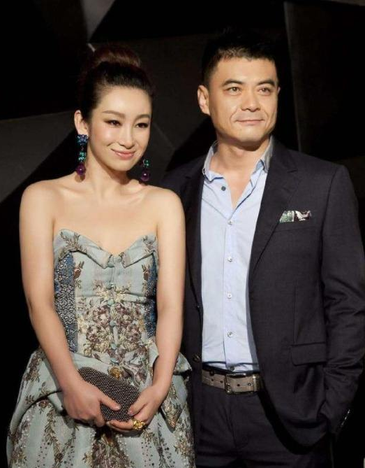 秦海璐婆婆：老公儿子均离世，儿媳孕期忍痛照顾，生活幸福也有泪