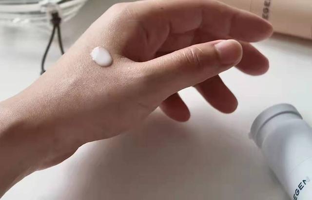 乳液的作用和功效，乳液分类及功效（这4套平价小众的抗初老水乳）