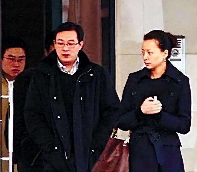 董卿老公密春雷终于现身！将重回工作岗位履职，夫妻俩已消失数月