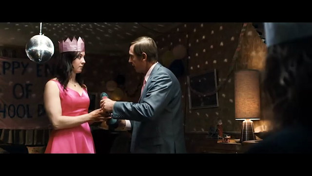 舞幽壑之潜蛟泣孤舟之嫠妇，《前赤壁赋》中引起“舞幽壑之潜蛟,泣孤舟之嫠妇”的是（将人性的肮脏扒的一丝不剩）