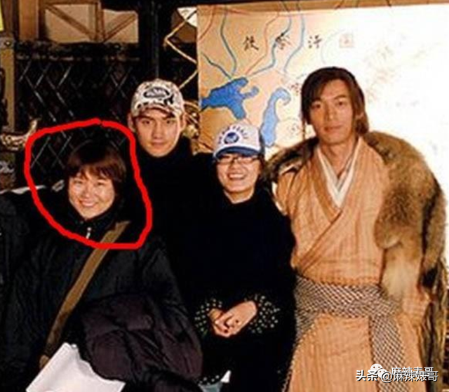 杨幂和胡歌现在关系如何，再回顾下他和薛佳凝、杨幂、江疏影的爱情故事