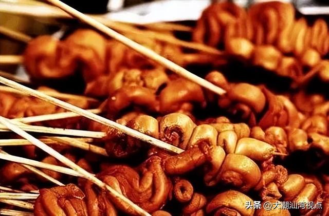 路边小摊有哪些小吃最受吃货欢迎，路边小吃摊什么最火（世界各国特色路边摊小吃）