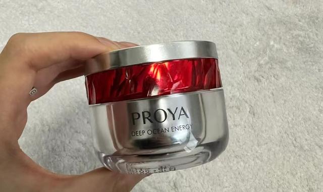 紧致抗皱护肤品排行榜，全球十大抗皱紧致排名（2023年热门“抗老面霜”排行榜）