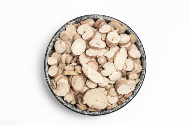 赤芍和白芍的区别，赤芍和白芍的区别图片（中药白芍与赤芍）