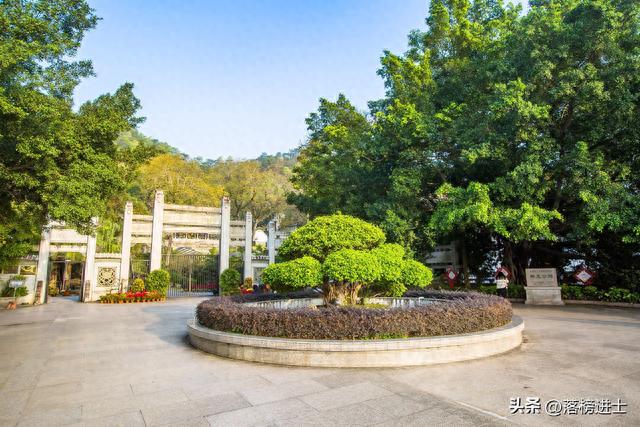 广东潮州韩文公祠，中国第一座纪念韩愈的祠堂，充满了文化气息