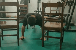 俯卧撑世界纪录，同样是吉尼斯世界纪录（单臂俯卧撑1分钟107个）