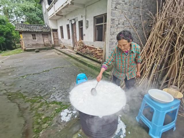 点豆腐的卤水配方，点豆腐（一物降一物——听京都尹先生讲科普）