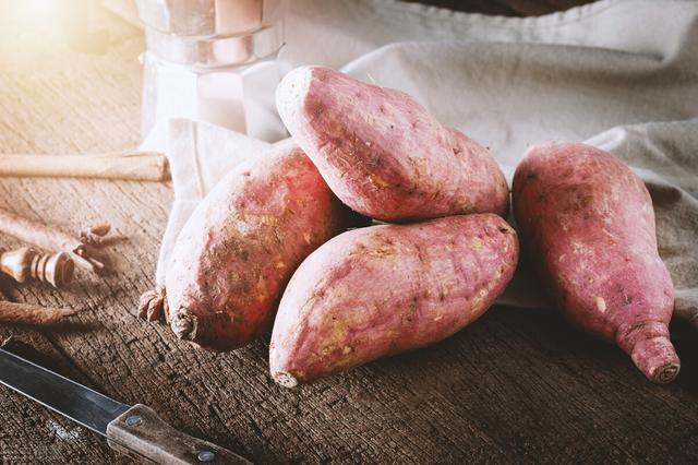 坐月子可以吃红薯吗，产后坐月子能吃红薯吗（三甲医院主任一对一解答）