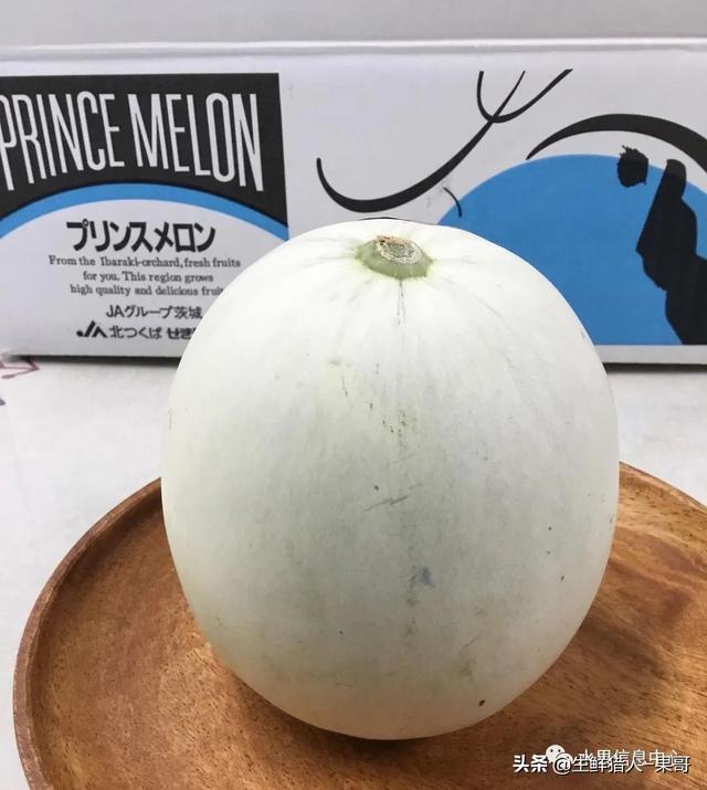 绿色的哈密瓜叫什么，绿色的哈密瓜叫什么名字（哈密瓜、蜜瓜、网纹瓜、香瓜、羊角蜜傻傻分不清）