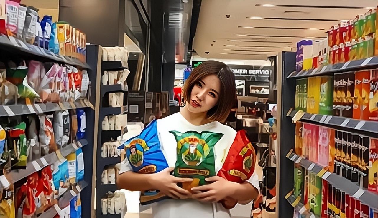 翼装飞行多少钱全套(24岁女大学生花费千万追求翼装飞行) - 价格百科