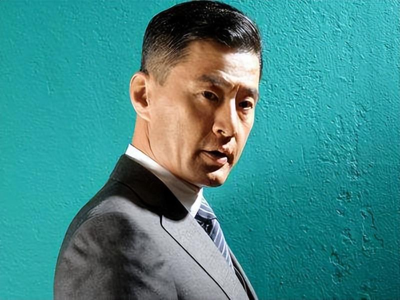 50多岁的年纪18岁的身材,这些自律男星绝了,一点也不油腻