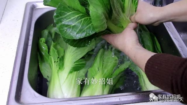 泡菜太酸了怎么补救，泡菜酸了怎么办（比老坛酸菜还酸爽）
