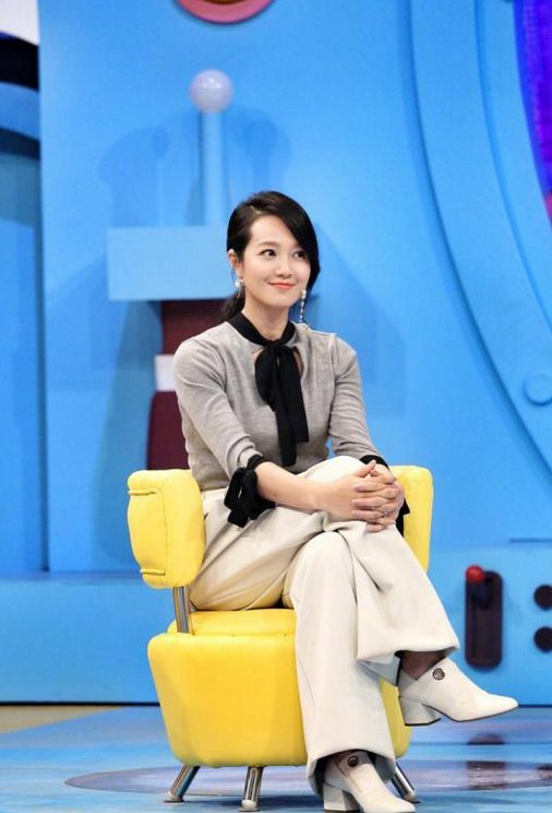 知名女主持朱丹：二婚嫁周一围，四年生两胎，生活有苦也有甜