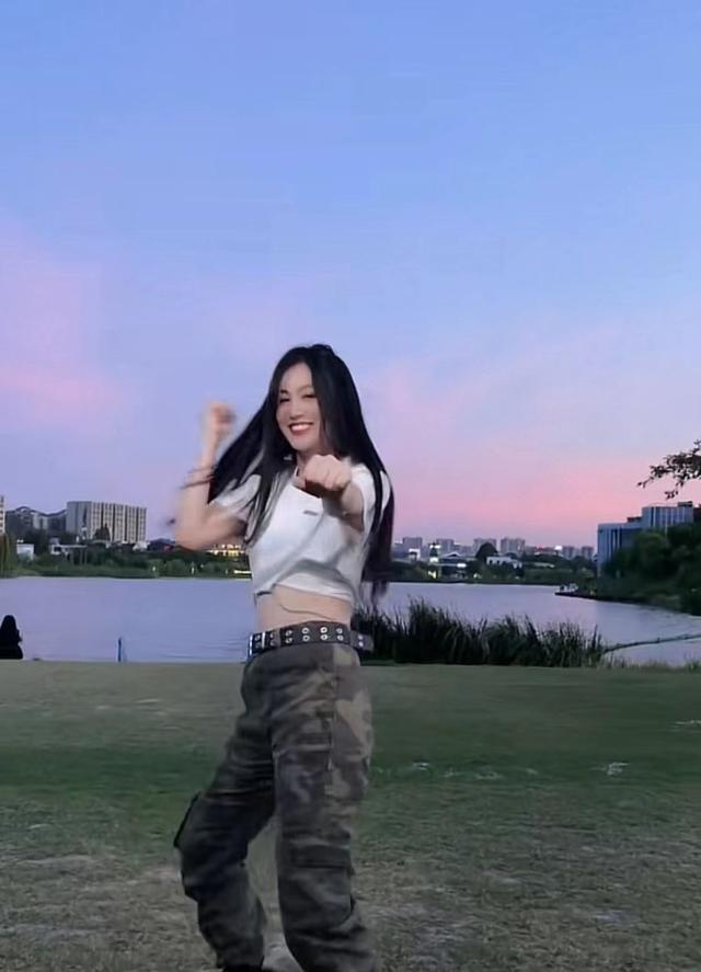 唐艺的资料，唐艺简介（唐艺为何被称户外“天花板”）