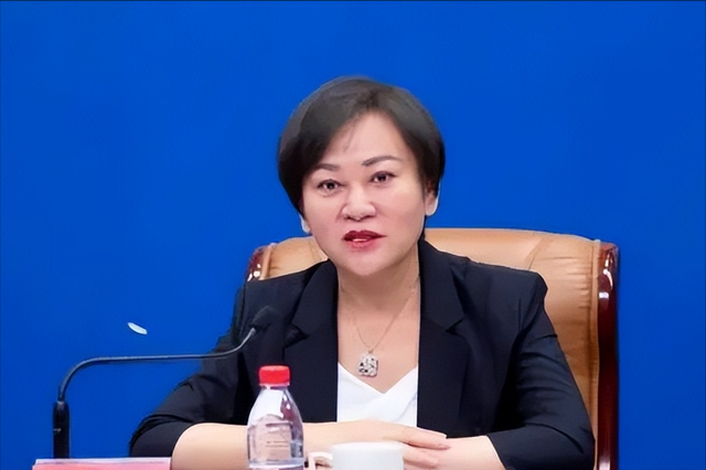 莒县小三管仁秀的照片，男子杀小三的真实故事（“美女市长”朱仁秀落马）