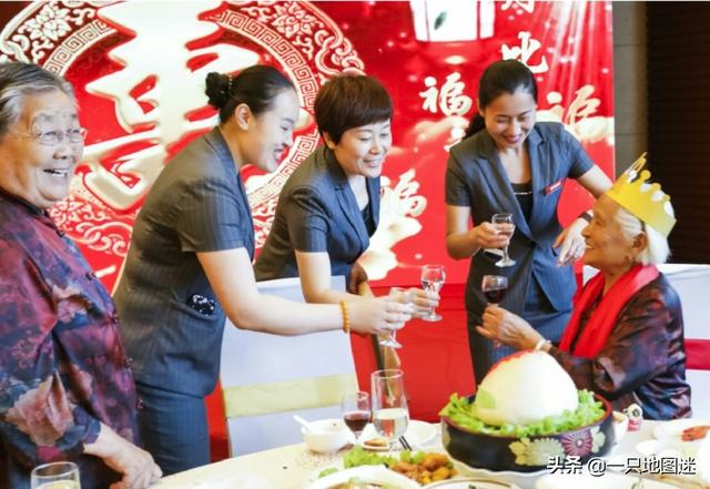 给长辈的敬酒词接地气，敬长辈的祝酒词简单接地气（牢记3句“敬酒话”）