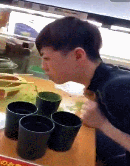 好听的日本男生名字，好听的日本男孩名字有哪些（日本17岁男生往回转寿司上抹口水、舔酱油瓶）