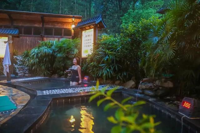 江西有哪些地方可以泡温泉，江西哪里可以泡温泉的地方（夏季避暑季——江西15家最火温泉绝对不可错过）