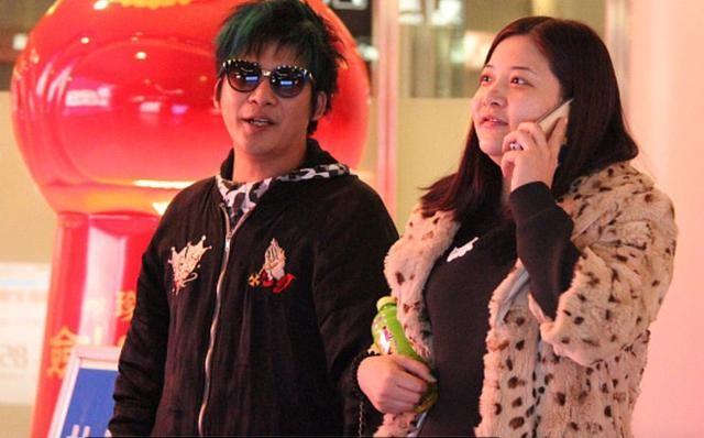 花儿乐队解散13年，大张伟人生逆袭，“拖油瓶”队友终于被甩开