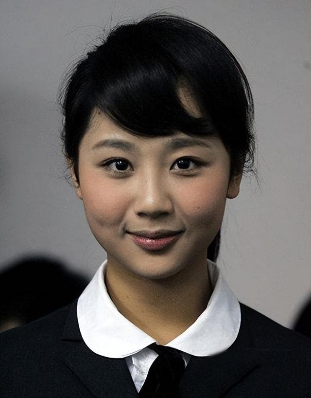 “京圈富婆”杨紫：兰博基尼打赌，绯闻男友众多，被张雪迎戴绿帽