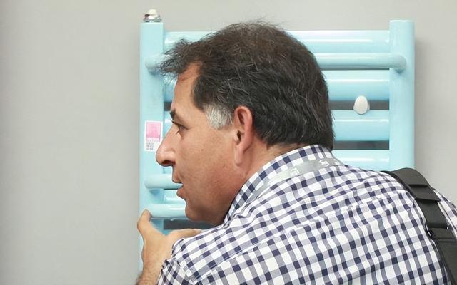 墙面被烟熏黑处理的简便方法，烟熏黑怎么清理小妙招（怎么防止暖气把墙熏黑）