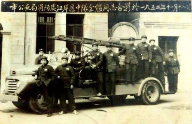 斯太尔消防车，斯太尔消防车图片（我国现役消防车大部分是“进口货”）
