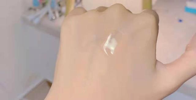 乳液的作用和功效，乳液分类及功效（这4套平价小众的抗初老水乳）