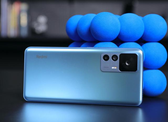 目前性价比最高的手机，性价比最高的手机（目前公认性价比最高的四款手机）