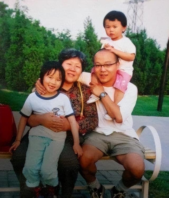 窦唯个人简历资料，从“摇滚歌王”到“流浪歌手”