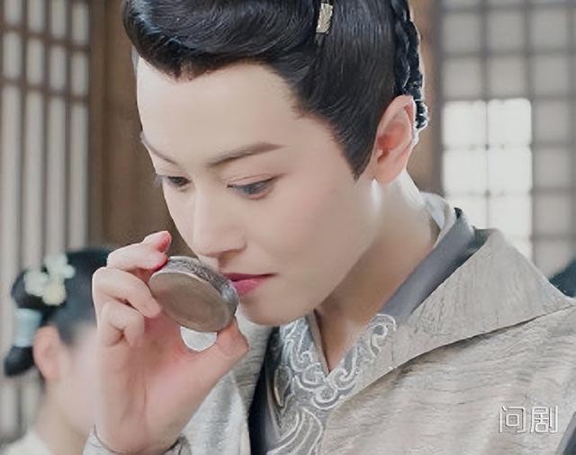 真人二次元/萝莉/同一个人/适合组头/高清  拿图点赞眼瞎别拿。，微信头像，真人二次元/萝莉/同一个人/适合组头/高清  拿图点赞眼瞎别拿。（这13位女星的反串）